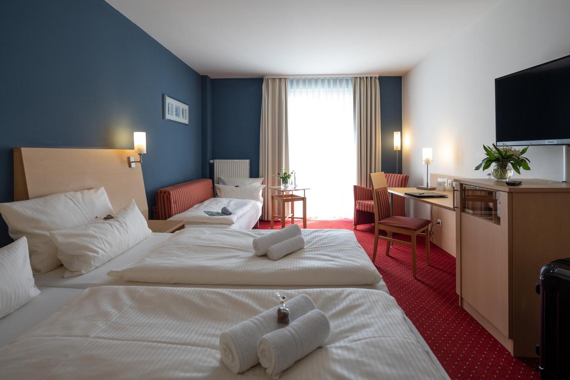 Hotel Mainpromenade ***S Karlstadt Exteriör bild