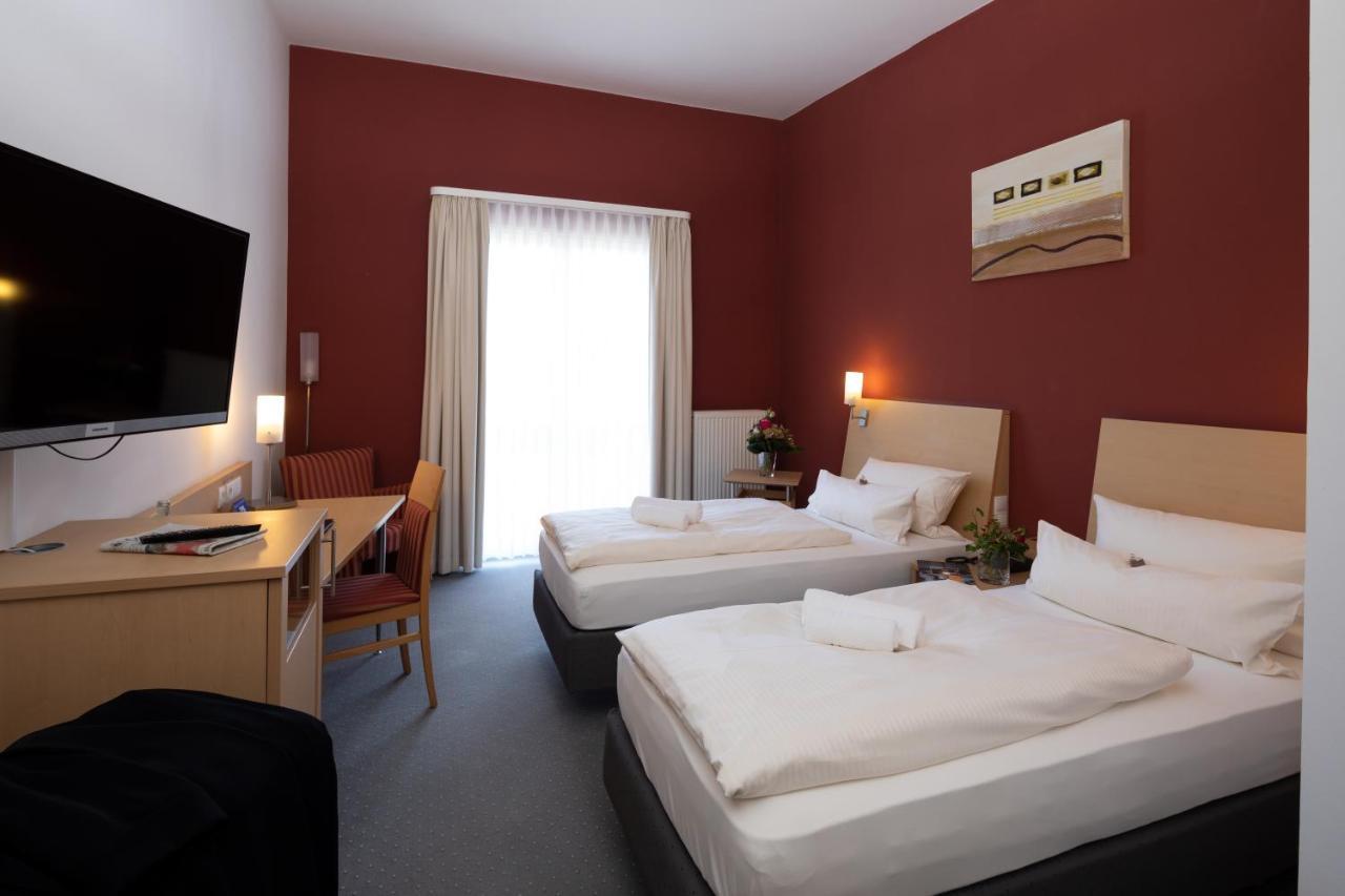 Hotel Mainpromenade ***S Karlstadt Exteriör bild